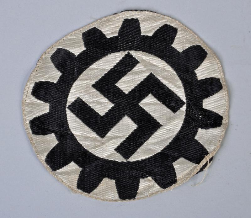 GERMAN WWII DAF SPORTS VEST EMBLEM.