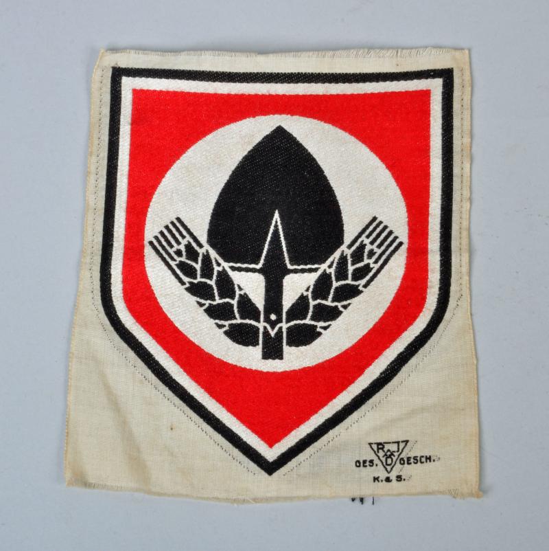 GERMAN WWII RAD SPORTS VEST EMBLEM.