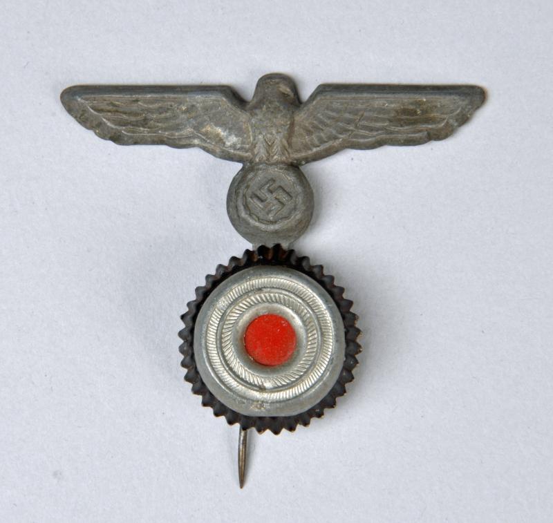 GERMAN WWII KRIEGSMARINE DECK CAP INSIGNIA.