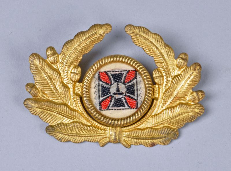 Regimentals | GERMAN WWII OLD COMRADES ASSOCIATION CAP WREATH.