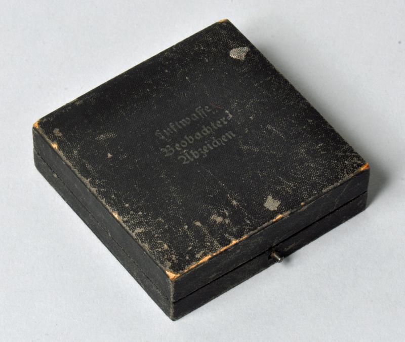 Regimentals | GERMAN WWII FITTED BOX FOR THE LUFTWAFFE OBSERVER BADGE.