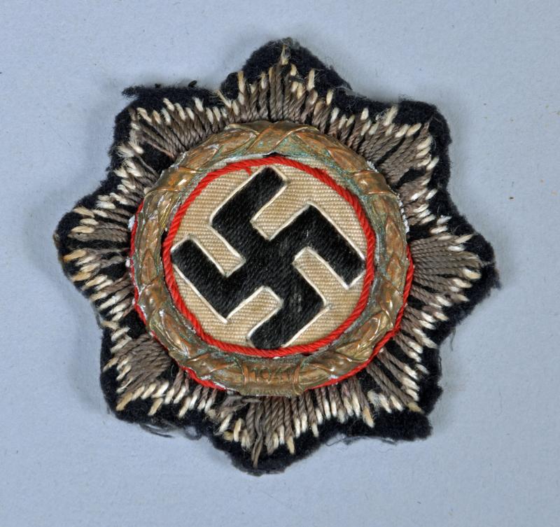 GERMAN WWII GERMAN CROSS IN GOLD, CLOTH VERSION.