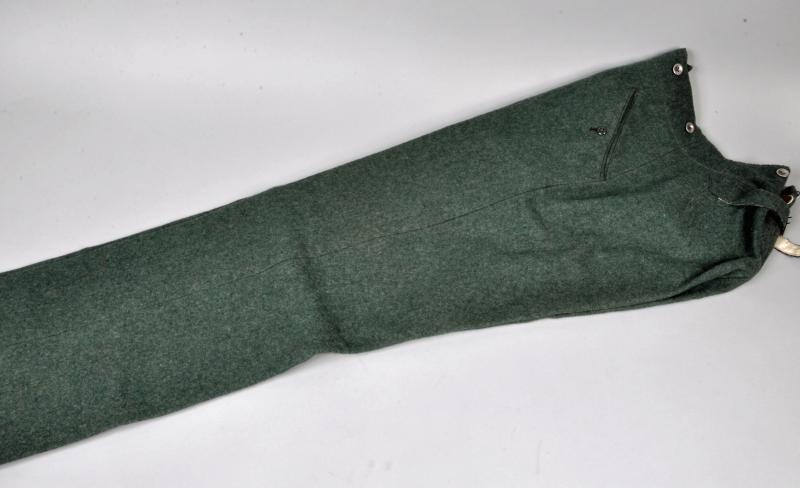 GERMAN WWII ARMY M.36 STRAIGHT LEG TROUSERS.