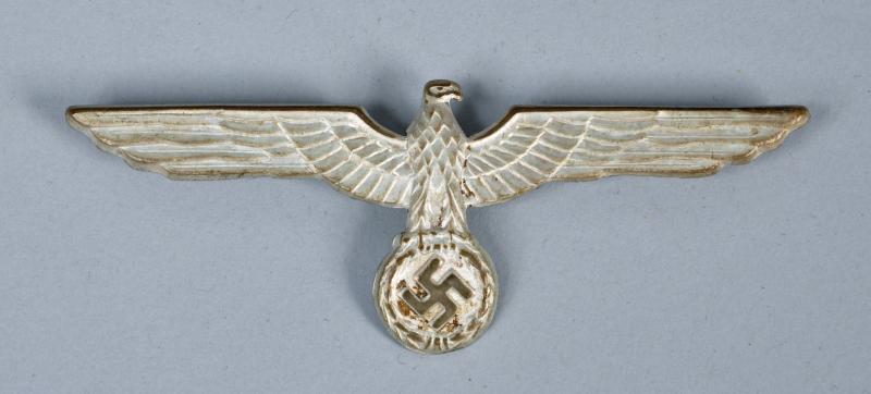 GERMAN WWII ARMY OR NAVAL ADMIN REMOVABLE BREAST EAGLE.