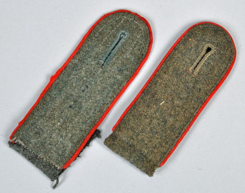 GERMAN WWII ARTILLERY SHOULDER STRAPS.