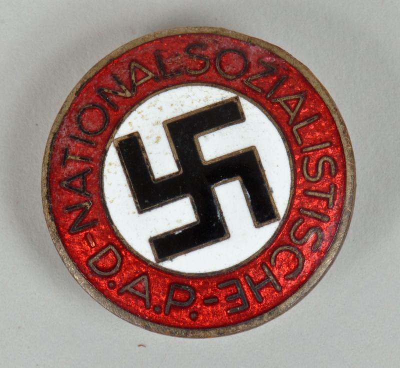 GERMAN WWII NSDAP PARTY MEMBERSHIP BADGE.
