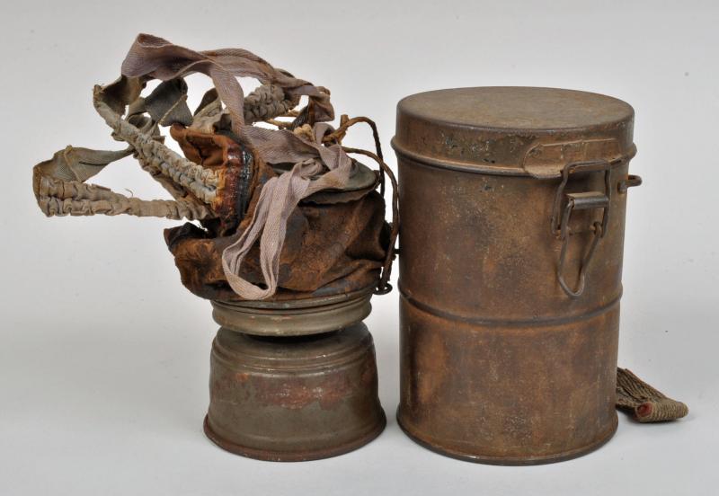 GERMAN WWI ALL LEATHER FACE GAS MASK.