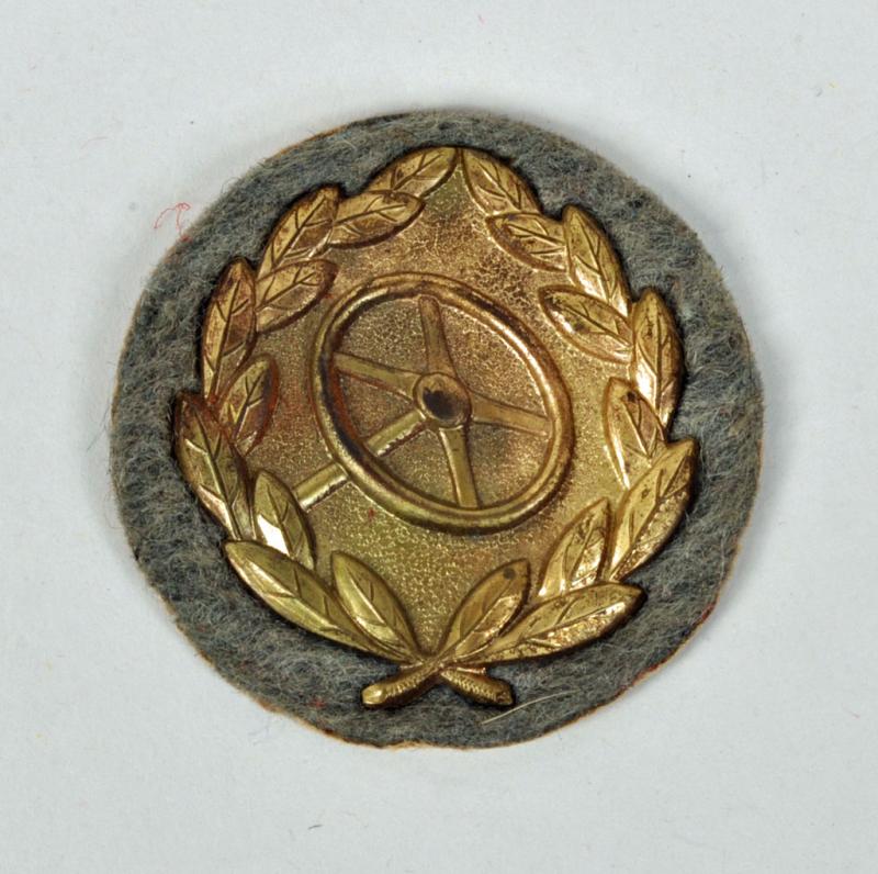 GERMAN WWII ARMY DRIVERS BADGE IN BRONZE.