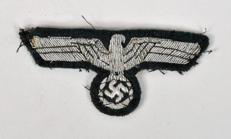 GERMAN WWII ARMY OFFICERS BREAST EAGLE.