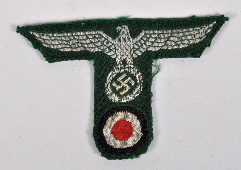 GERMAN WWII CUSTOMS OFFICIALS M.43 CAP EAGLE AND COCKADE. ONE-PIECE SET.