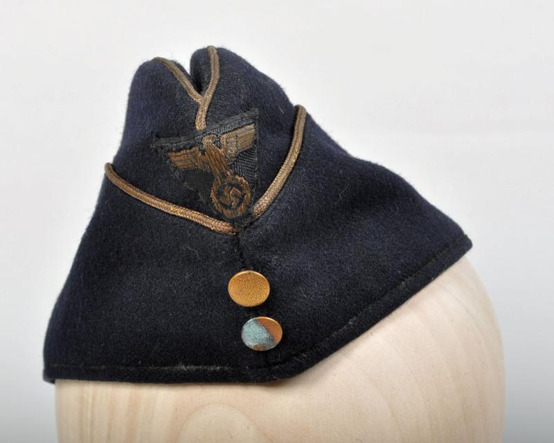 GERMAN WWII DAF OFFICERS OVERSEAS CAP.