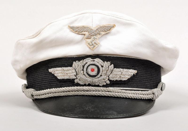 GERMAN WWII LUFTWAFFE OFFICERS WHITE TOP VISOR CAP.