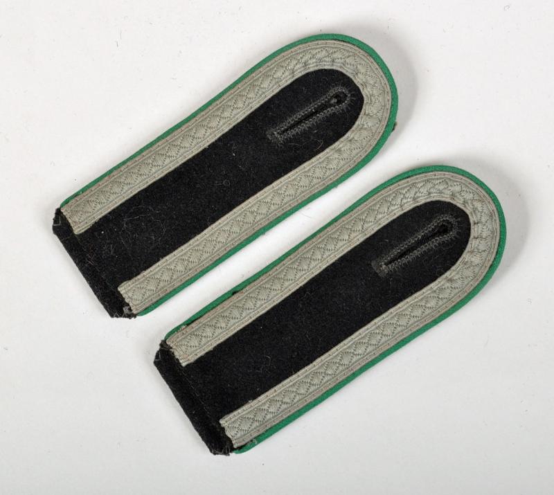 GERMAN WWII WAFFEN SS UNTERSCHARFUHRER MOUNTAIN TROOPS SHOULDER BOARDS.