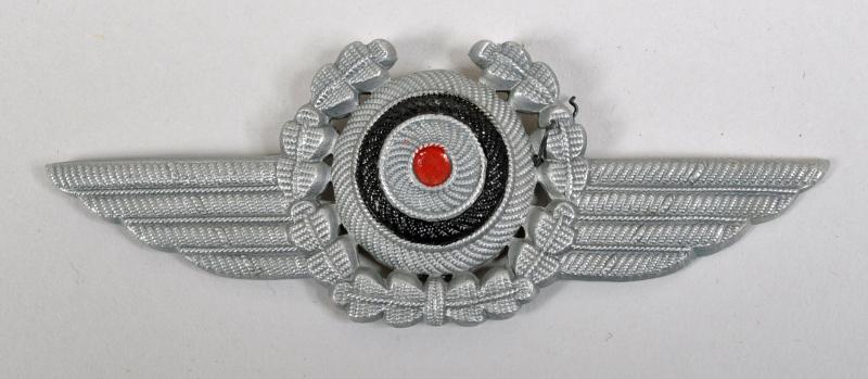 GERMAN WWII DLV CAP COCKADE.