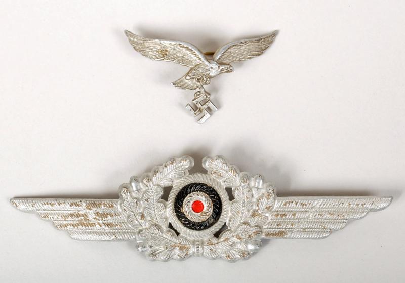 GERMAN WWII LUFTWAFFE EAGLE AND COCKADE CAP SET.