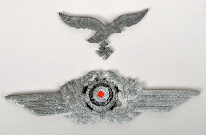 GERMAN WWII LUFTWAFFE EAGLE AND COCKADE CAP SET.