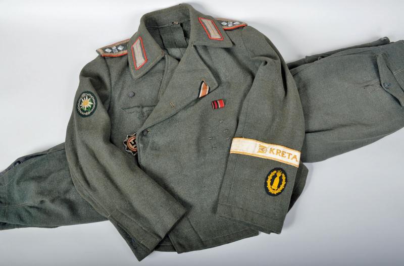 GERMAN WWII REGT 911 ASSUALT GUN WARP UNIFORM