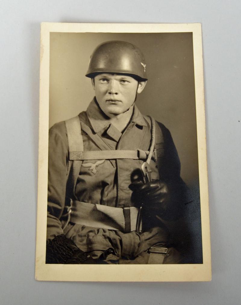 GERMAN WWII PARATROOPER PHOTOGRAPHS.