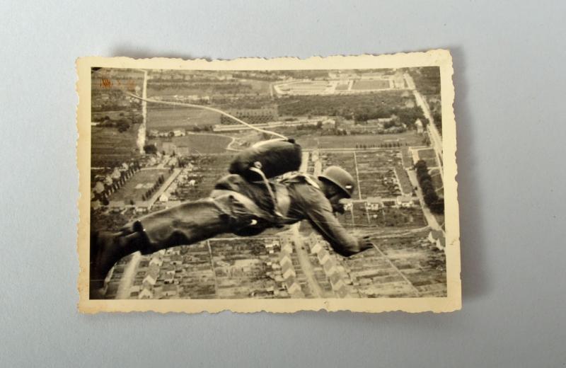 GERMAN WWII PARATROOPER PHOTOGRAPHS.