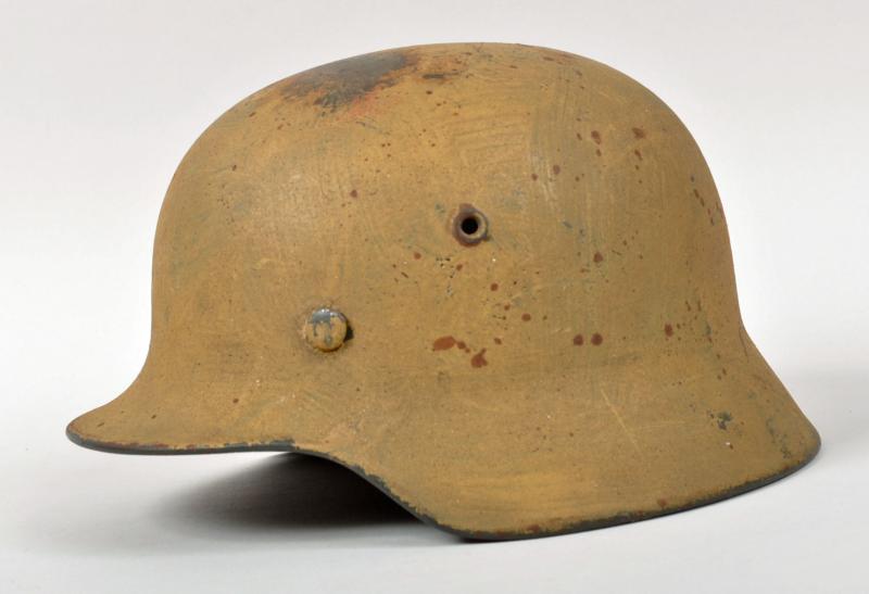 GERMAN WWII TROPICAL M.40 COMBAT HELMET.