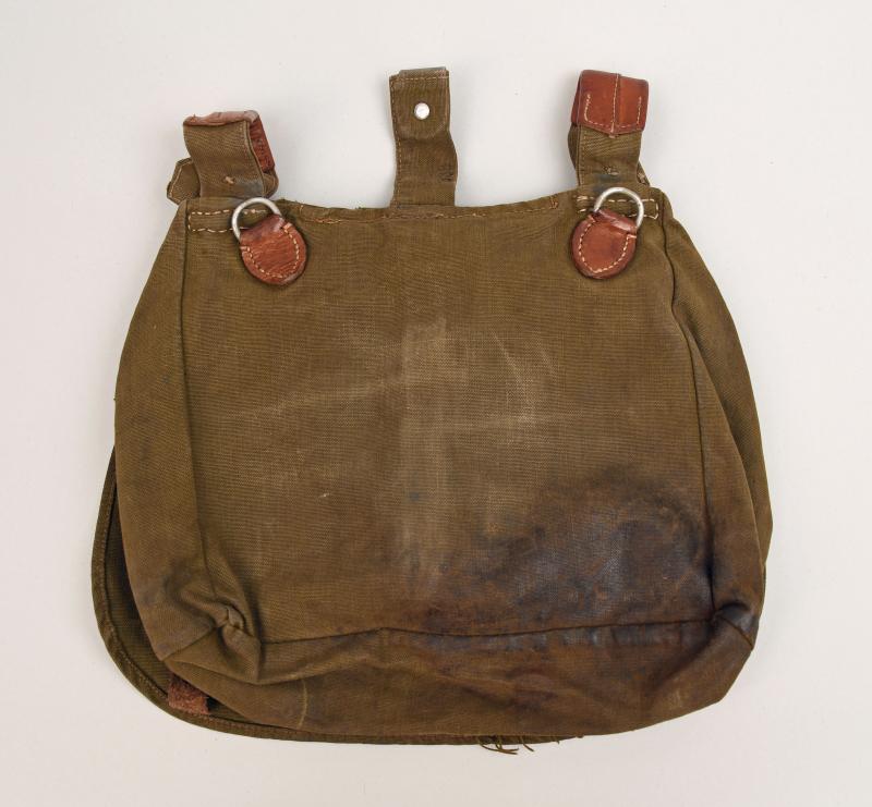 Regimentals | GERMAN WWII ARMY BREAD BAG.