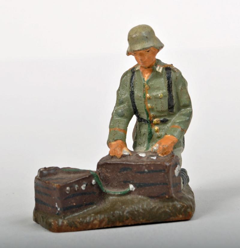 GERMAN WWII LINIOL RADIO OPERATOR.