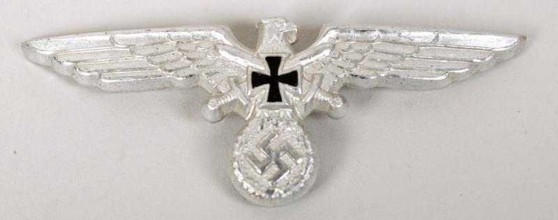 GERMAN WWII VETERANS CAP EAGLE.