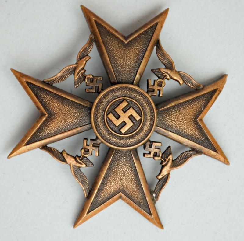 GERMAN WWII SPANISH CROSS IN BRONZE WITHOUT SWORDS.