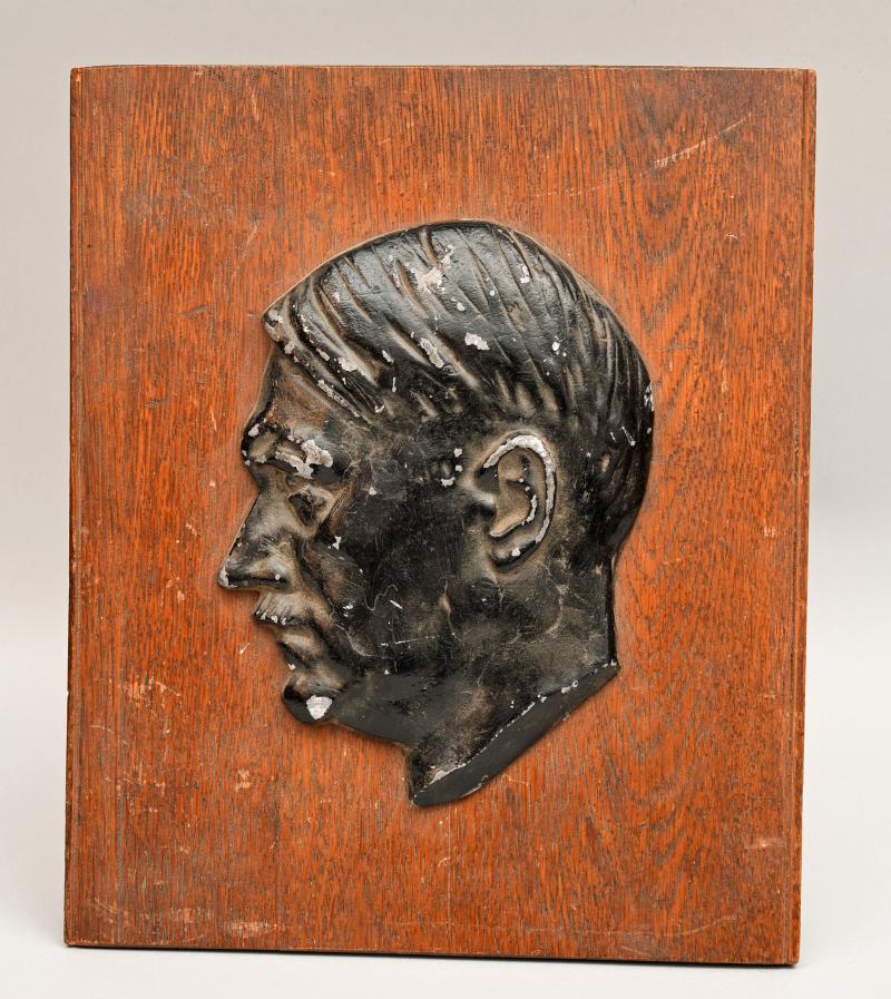 GERMAN WWII ADOLF HITLER HEAD BUST PROFILE.