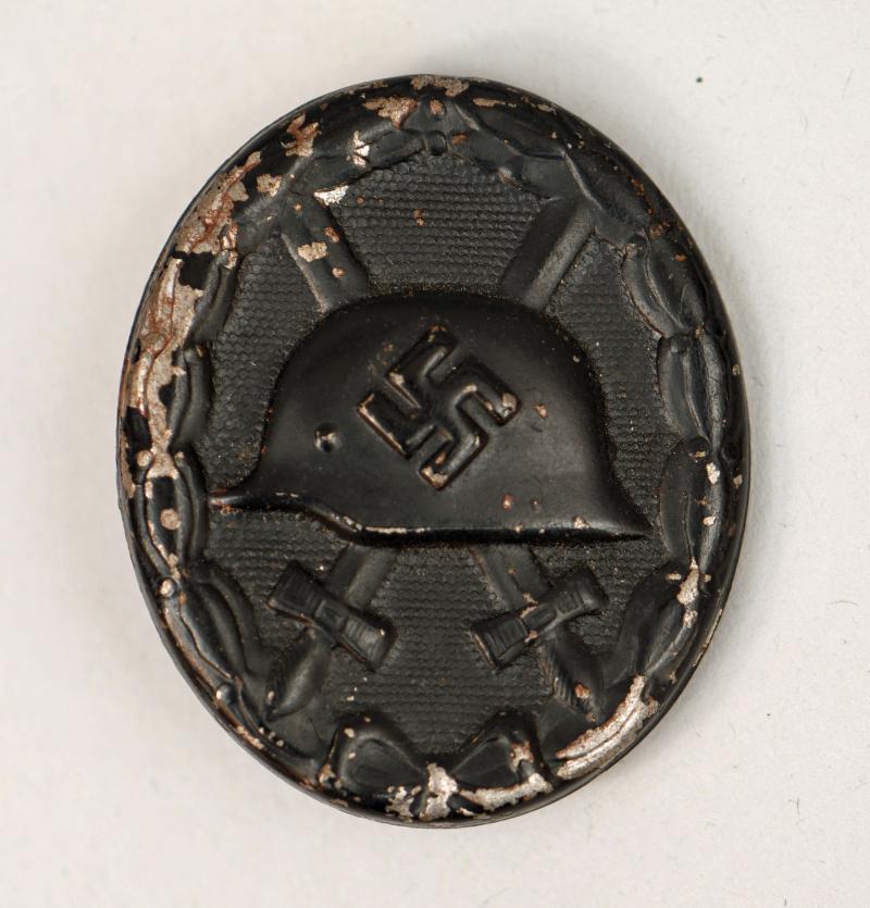 GERMAN WWII WOUND BADGE IN BLACK.