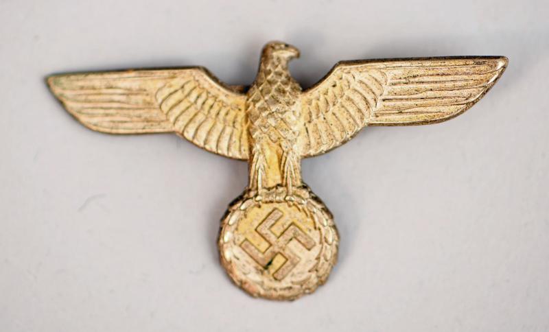 GERMAN WWII REICHSWEHR OFFICERS OR MANS CAP EAGLE.
