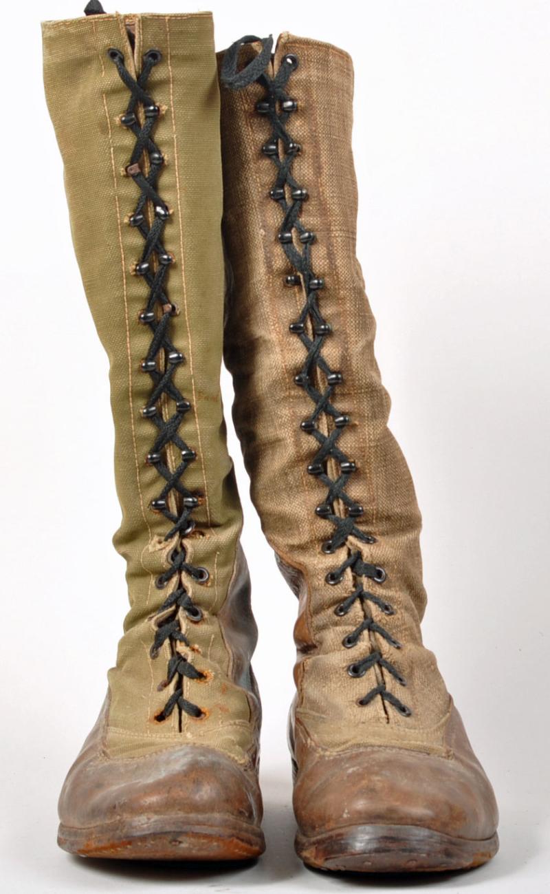 GERMAN WWII 1ST PATTERN AFRIKA KORPS LONG LACE UP BOOTS.
