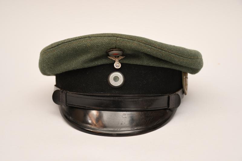 GERMAN WWII STALHELMBUND VISOR CAP.