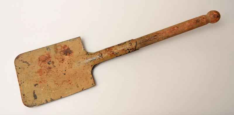 Regimentals | GERMAN WWII ENTRENCHING TOOL.