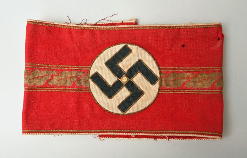 GERMAN WWII POLITICAL LEADER KRIEGSLEITER ARMBAND.