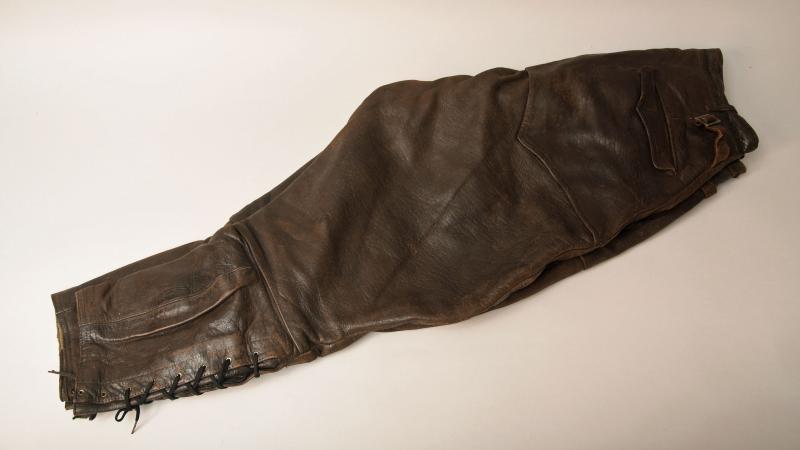 GERMAN WWII POLITICAL LEATHER BREECHES.