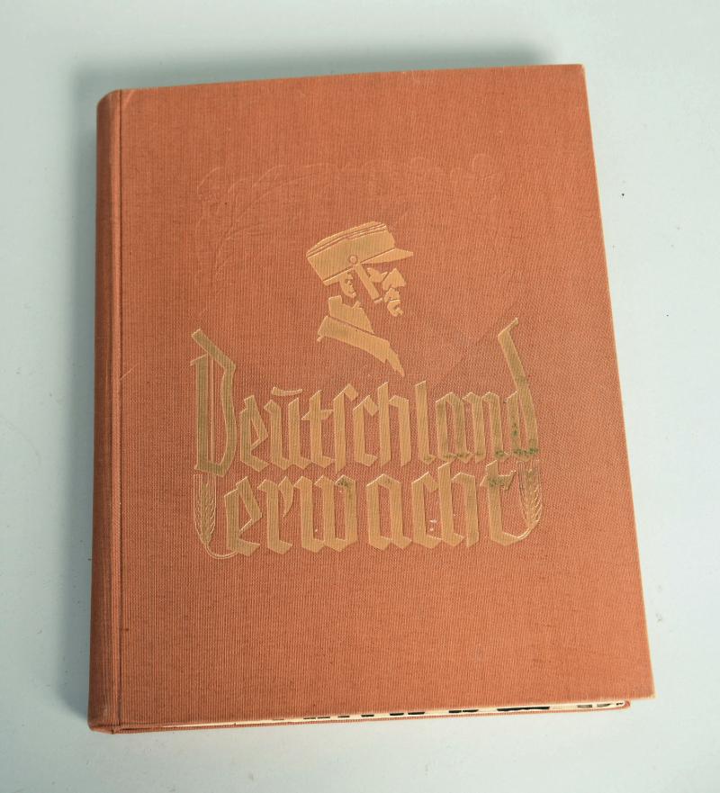 GERMAN WWII DEUTSCHLAND ERWACHE BOOK.