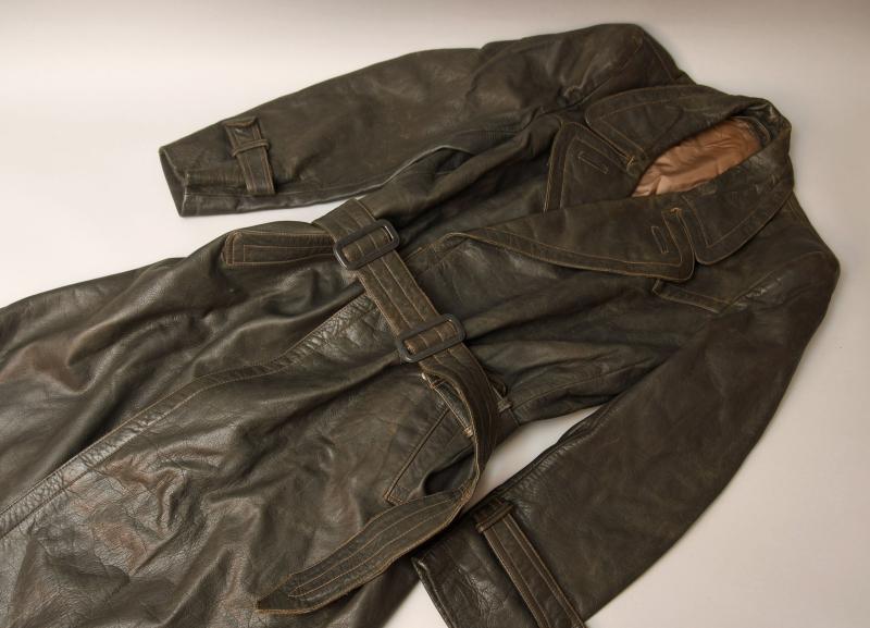 GERMAN WWII LUFTWAFFE BLUE GREY OFFICERS LEATHER GREATCOAT.