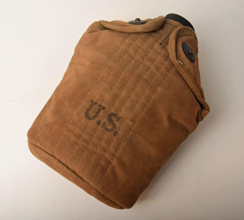 USA WWII SOLDIERS WATER BOTTLE.
