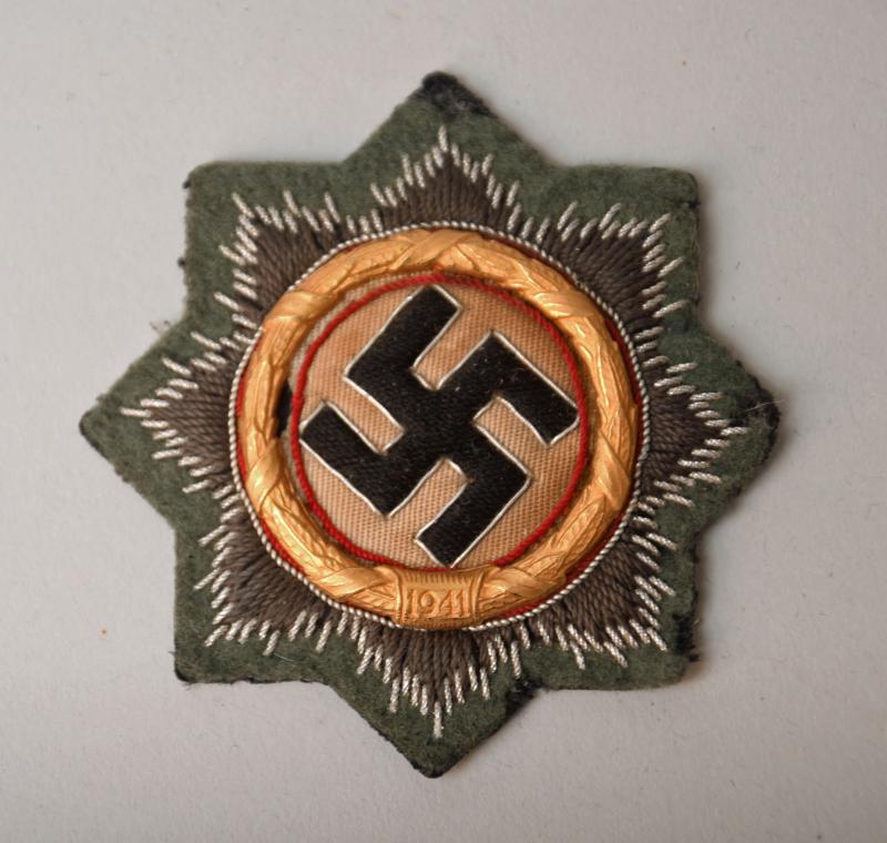 GERMAN CROSS IN GOLD IN CLOTH, ARMY ISSUE.