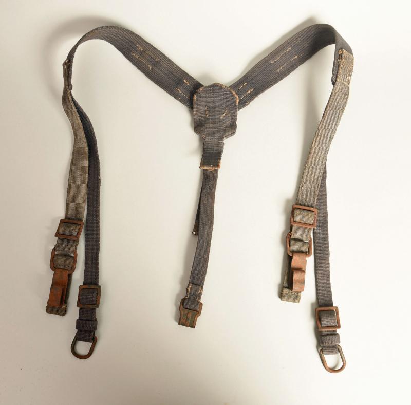 GERMAN WWII LUFTWAFFE BLUE WEBBING Y STRAPS.