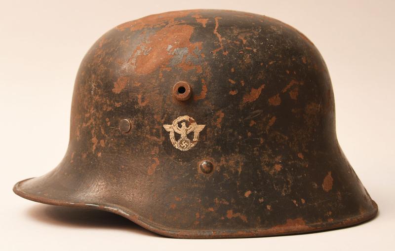 GERMAN WWII M16 DOUBLE DECAL POLICE HELMET.