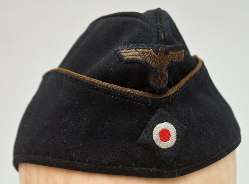 Regimentals | GERMAN WWII KRIEGSMARINE OFFICERS OVERSEAS CAP. HEAVILY WORN.