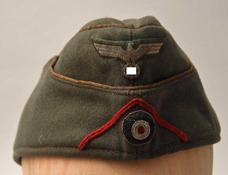 GERMAN WWII ARMY GENERAL’S OVERSEAS CAP.