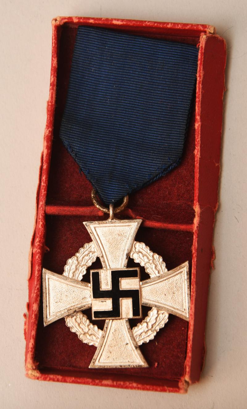 GERMAN WWII NATIONAL FAITHFUL SERVICE MEDAL IN SILVER.