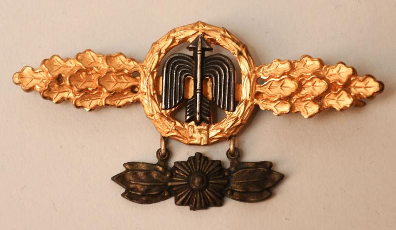GERMAN WWII LUFTWAFFE DAY FIGHTER BAR WITH ROSE PENDANT.