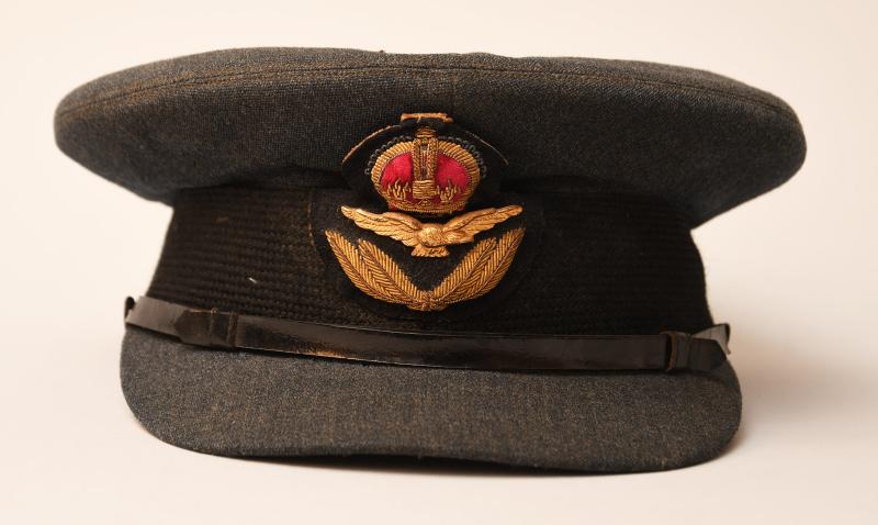 BRITISH WWII RAF OFFICERS CAP.