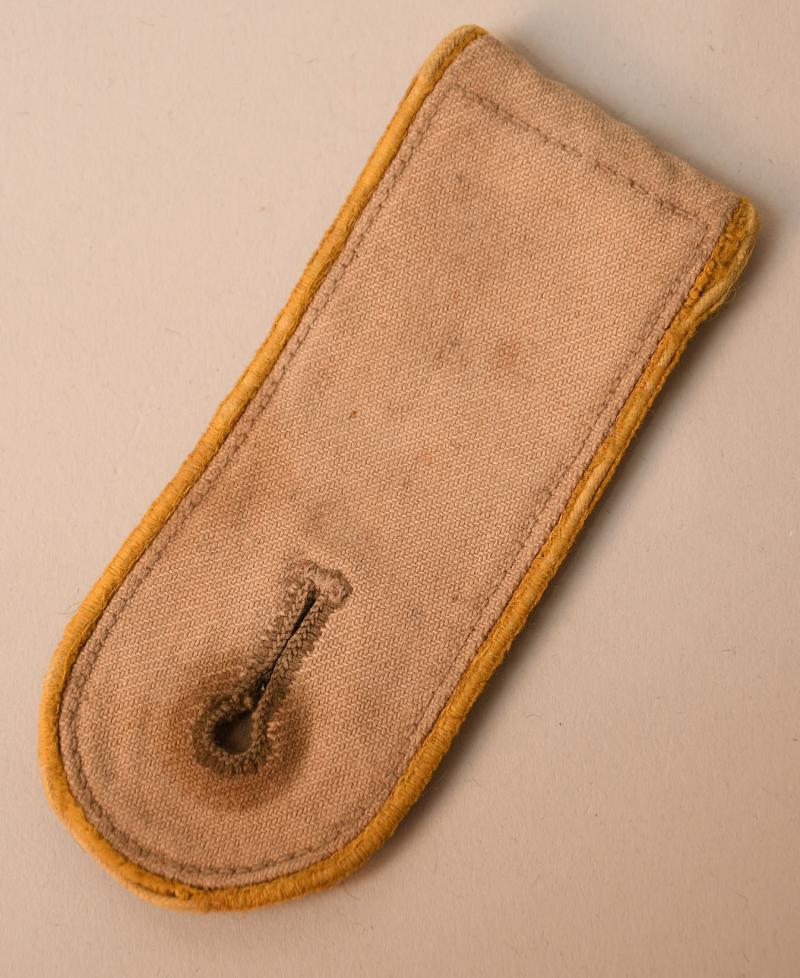 GERMAN WWII AFRIKA KORPS TUNIC SINGLE SHOULDER BOARD.