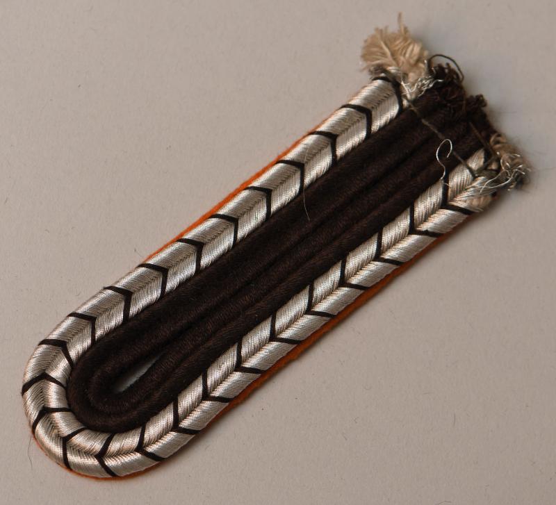 GERMAN WWII POLICE SHOULDER BOARD.