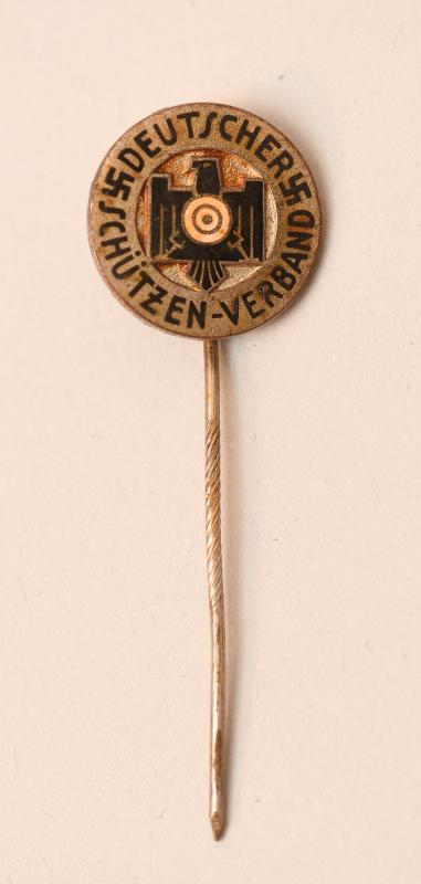 GERMAN WWII SHOOTING ASSOCIATION LAPEL BADGE.